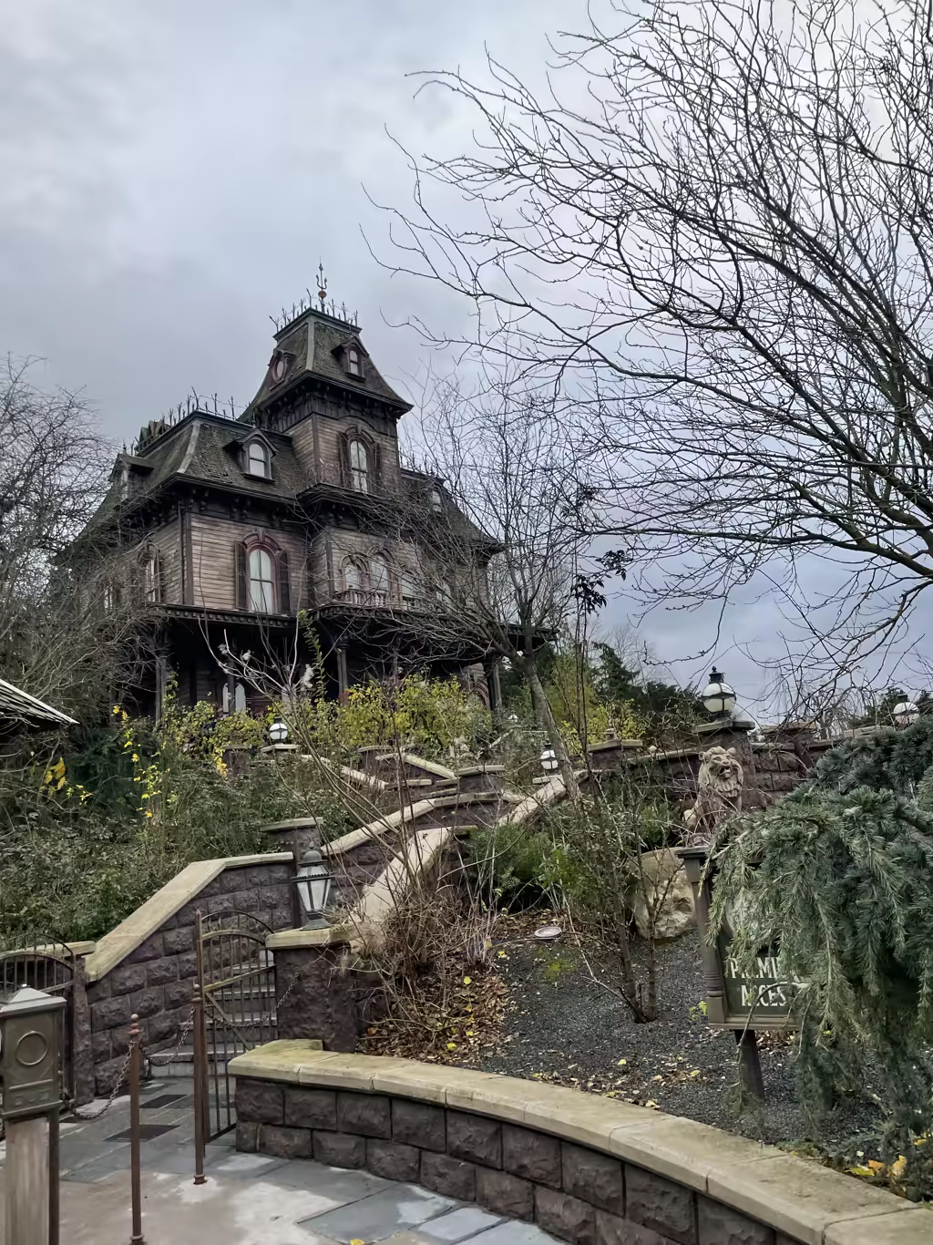Experience the hauntingly beautiful exterior of Phantom Manor, a must-see attraction at Disneyland Paris park.