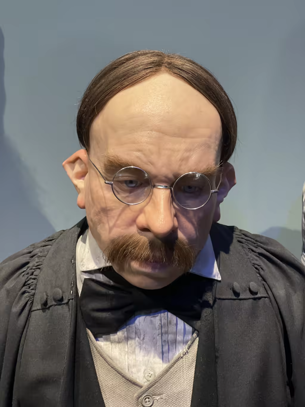 Get up close with the incredibly detailed animatronic figures brought to life throughout the studio tour.